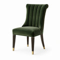 Chaise en bois avec revêtement en velours vert