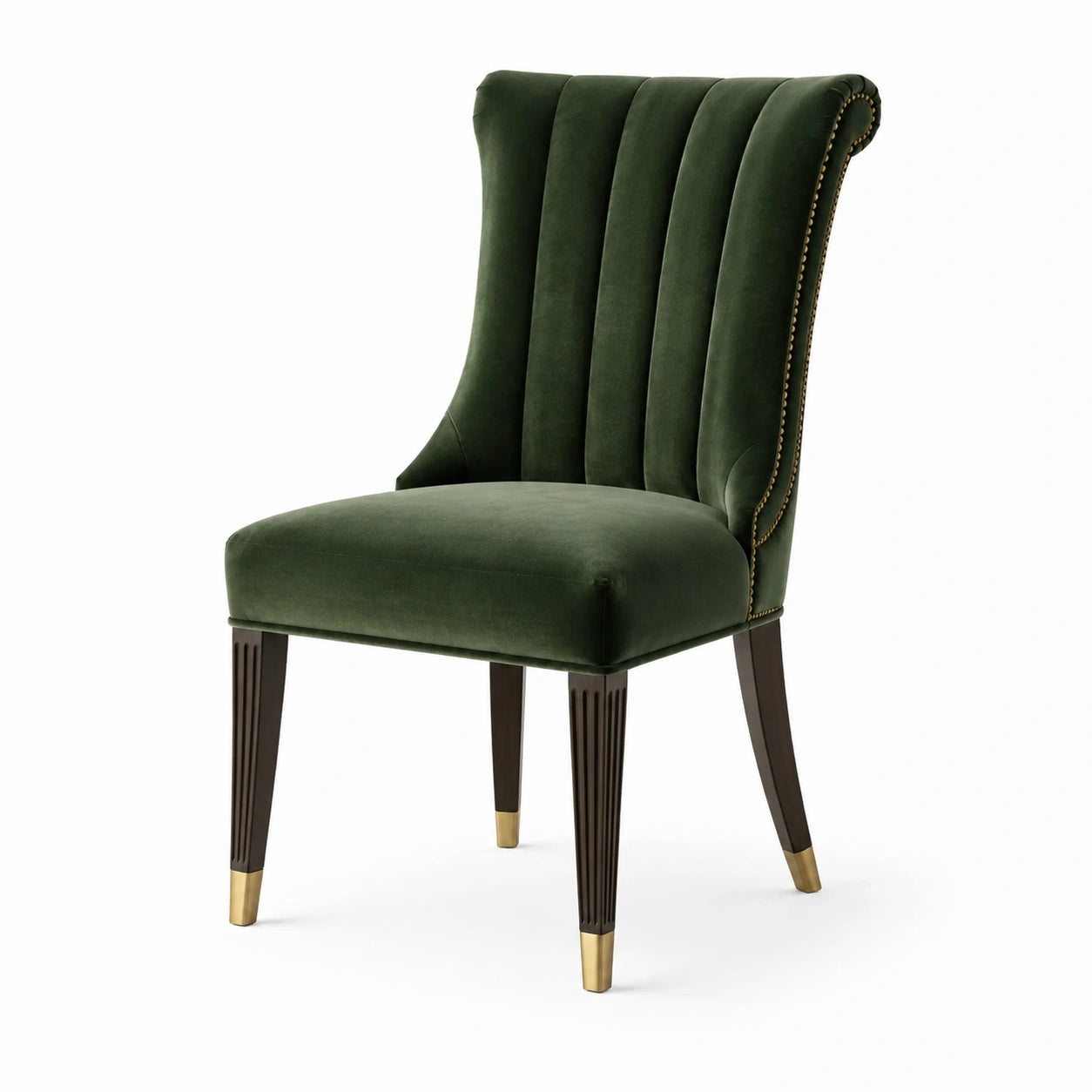 Chaise en bois avec revêtement en velours vert