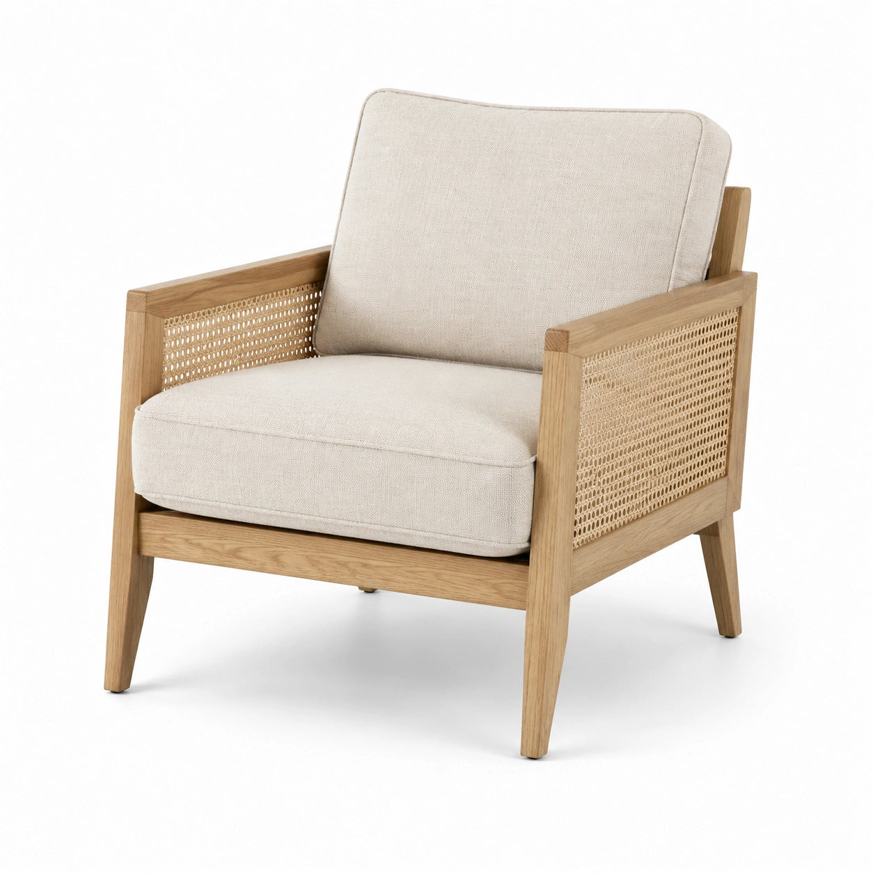Fauteuil en chêne avec accoudoirs en rotin et coussins en lin polyester beige